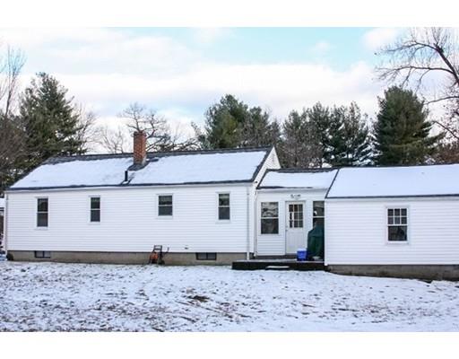 136 Kerry Dr, Springfield, MA 01118 photo 3