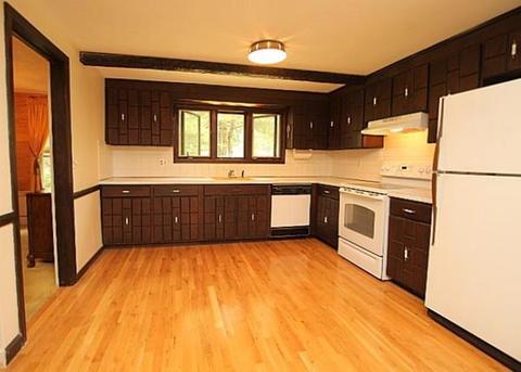 9 Oak Cir, Dover, MA 02030 photo 4