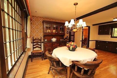 9 Oak Cir, Dover, MA 02030 photo 6
