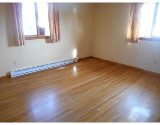 39 Wanda St, Chicopee, MA 01013 photo 14