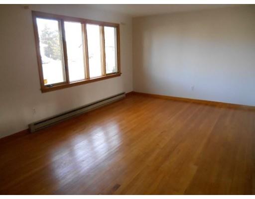 39 Wanda St, Chicopee, MA 01013 photo 7
