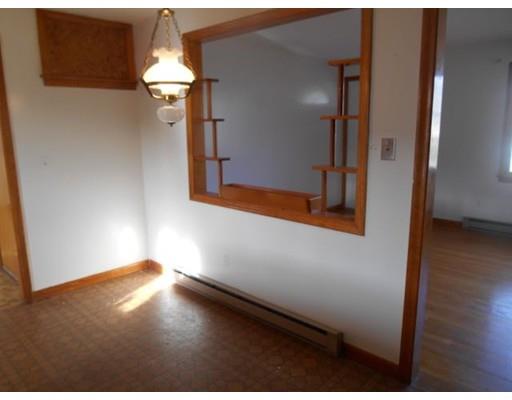 39 Wanda St, Chicopee, MA 01013 photo 6