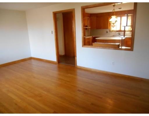 39 Wanda St, Chicopee, MA 01013 photo 8