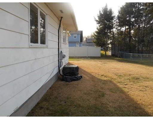 39 Wanda St, Chicopee, MA 01013 photo 18