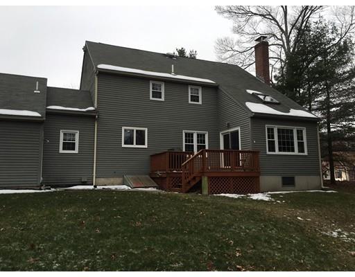 4 Beaverbrook Ln, Walpole, MA 02081 photo 2