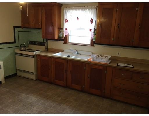 16 Arkwright Rd, Webster, MA 01570 photo 6