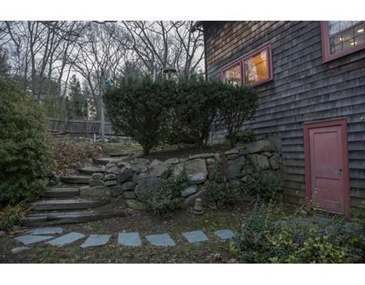 8 Old Bray St, Gloucester, MA 01930 photo 4