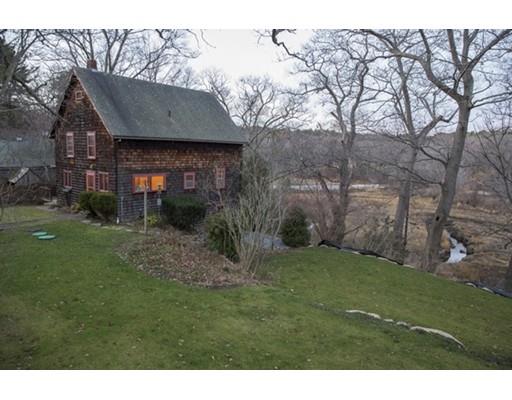 8 Old Bray St, Gloucester, MA 01930 photo 3
