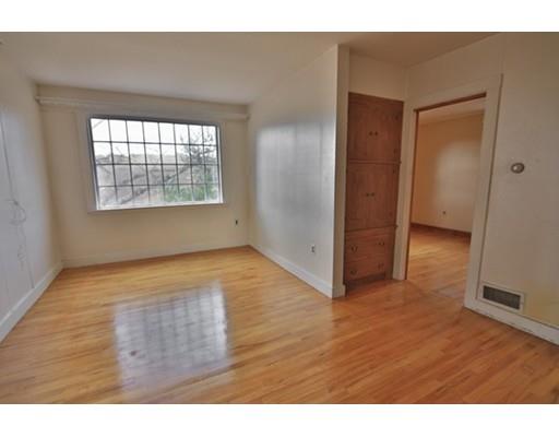 8 Old Bray St, Gloucester, MA 01930 photo 17