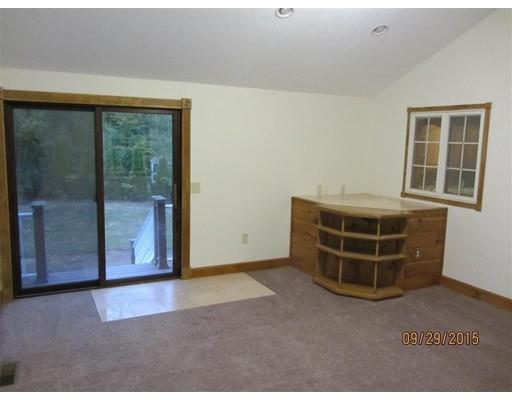 93 Ash St, Townsend, MA 01469 photo 8