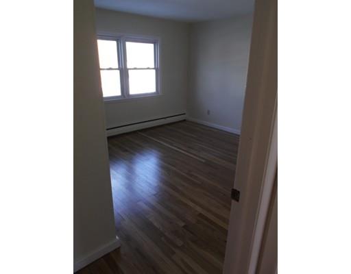 75 Warwick Rd, Chicopee, MA 01020 photo 4