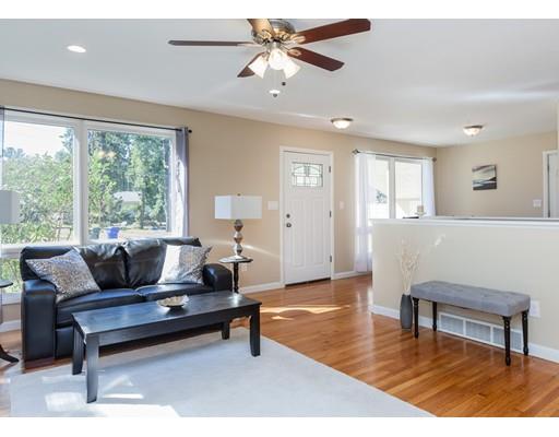 36 Ellendale Cir, Springfield, MA 01128 photo 8