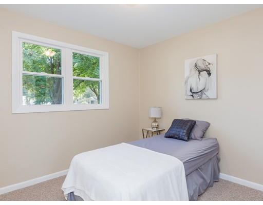 36 Ellendale Cir, Springfield, MA 01128 photo 14