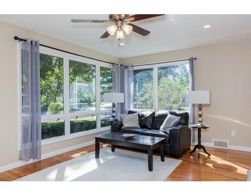 36 Ellendale Cir, Springfield, MA 01128 photo 9