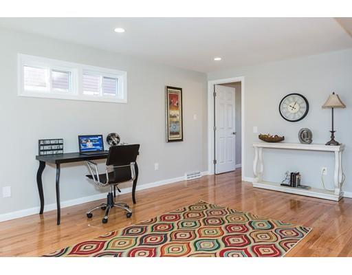 54 Oregon St, Springfield, MA 01118 photo 16
