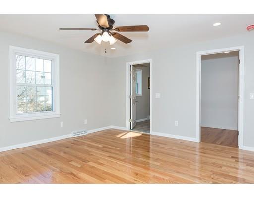 54 Oregon St, Springfield, MA 01118 photo 17