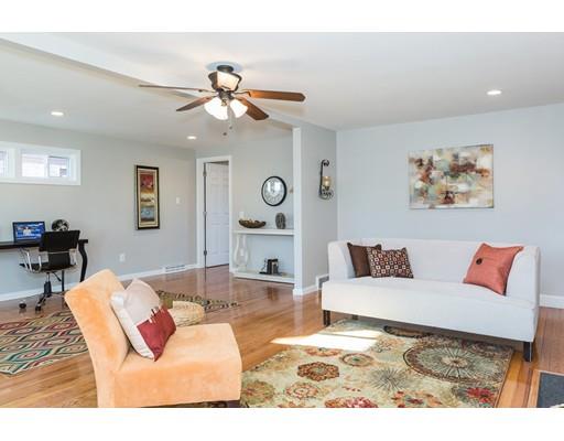 54 Oregon St, Springfield, MA 01118 photo 12