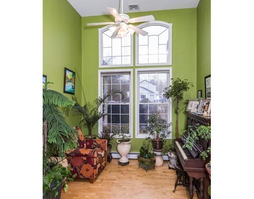 7 Spring St, Ludlow, MA 01056 photo 4