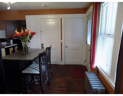 35 Redlands St, Springfield, MA 01104 photo 9