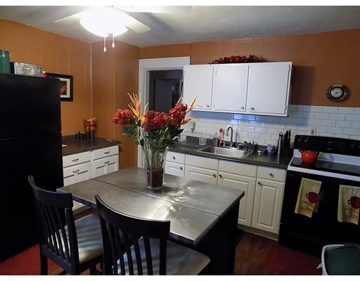 35 Redlands St, Springfield, MA 01104 photo 5