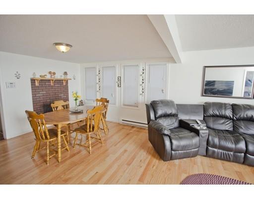 90 Parkerview St, Springfield, MA 01129 photo 5