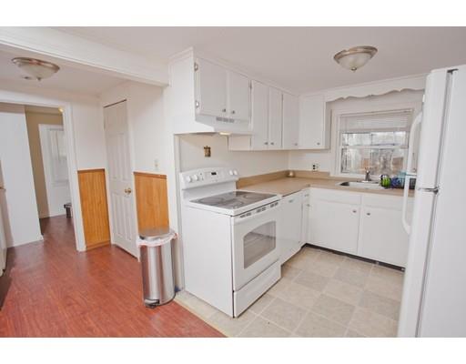 90 Parkerview St, Springfield, MA 01129 photo 7