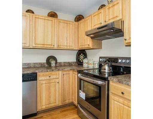 92 Upton St, Springfield, MA 01104 photo 11