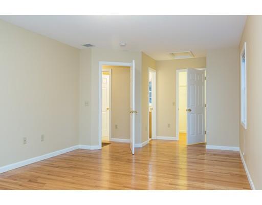 92 Upton St, Springfield, MA 01104 photo 15