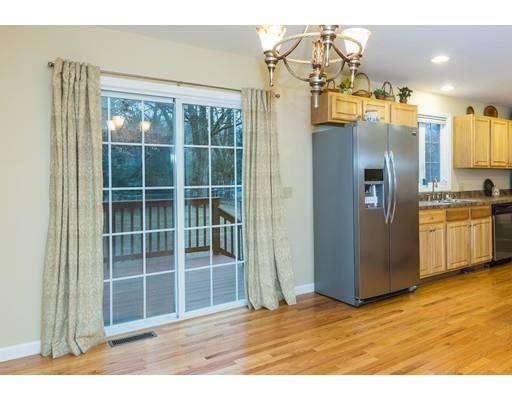 92 Upton St, Springfield, MA 01104 photo 7