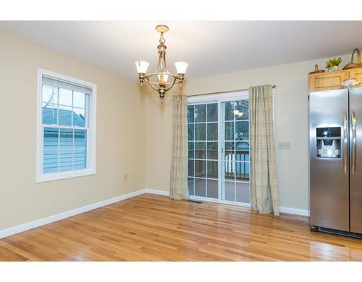 92 Upton St, Springfield, MA 01104 photo 6