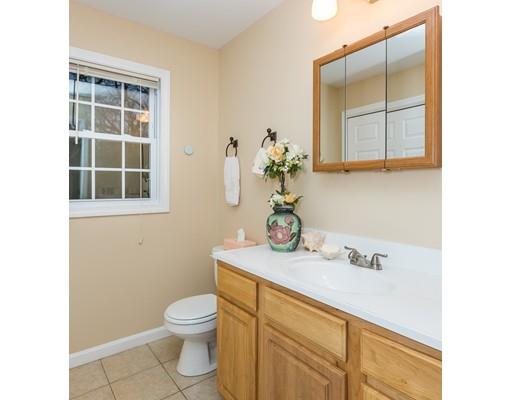 92 Upton St, Springfield, MA 01104 photo 13