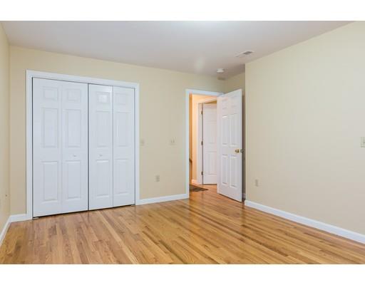 92 Upton St, Springfield, MA 01104 photo 20