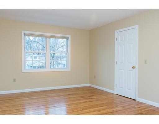 92 Upton St, Springfield, MA 01104 photo 14