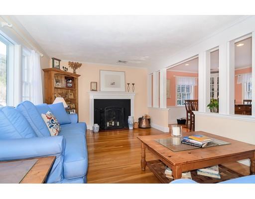 22 Howe Rd, Needham, MA 02492 photo 3