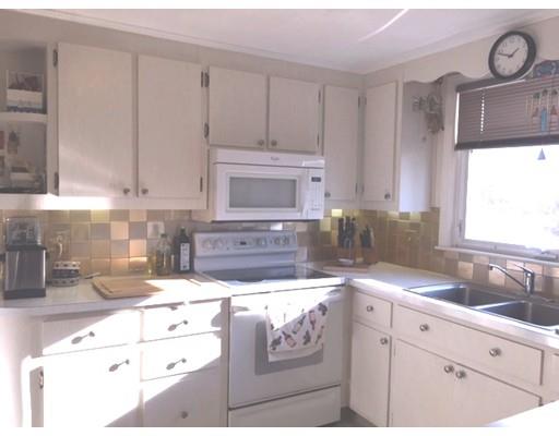 129 Kilby St, Hingham, MA 02043 photo 4
