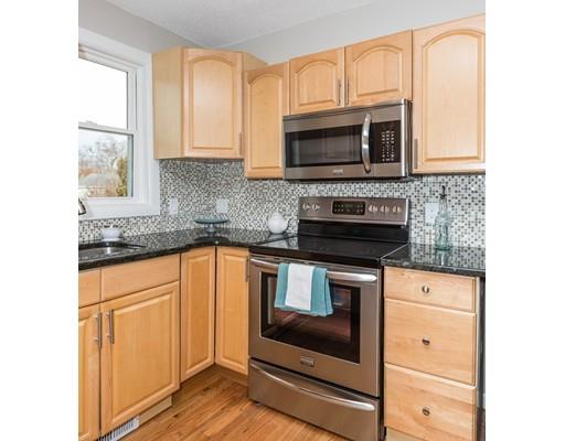 54 Ellendale Cir, Springfield, MA 01128 photo 12
