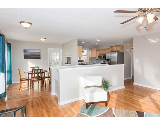 54 Ellendale Cir, Springfield, MA 01128 photo 9