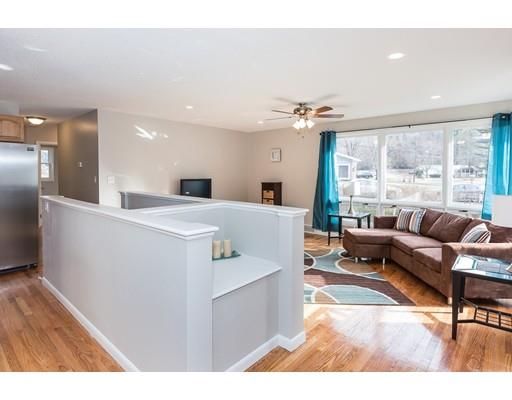 54 Ellendale Cir, Springfield, MA 01128 photo 10