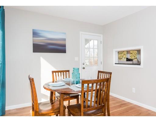 54 Ellendale Cir, Springfield, MA 01128 photo 8