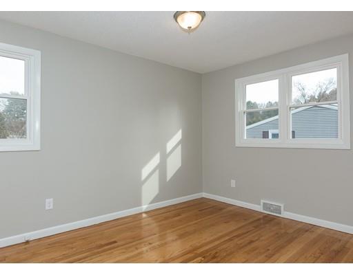 54 Ellendale Cir, Springfield, MA 01128 photo 16