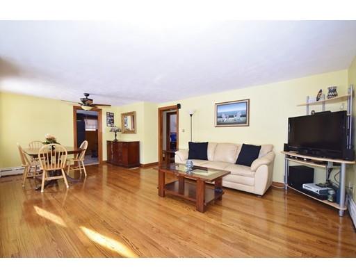 24 Gralia Dr, Springfield, MA 01128 photo 4