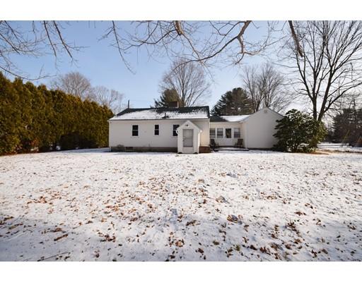 24 Gralia Dr, Springfield, MA 01128 photo 2