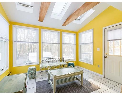 555 York St, Canton, MA 02021 photo 9