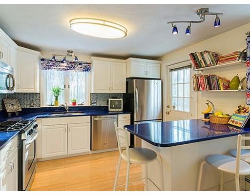 555 York St, Canton, MA 02021 photo 2