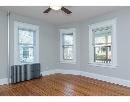 45 Larkspur St, Springfield, MA 01108 photo 4