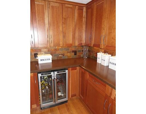 78 Cunningham St, Springfield, MA 01107 photo 5
