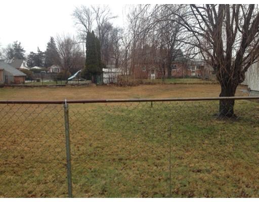 30 Bristol St, Chicopee, MA 01013 photo 6