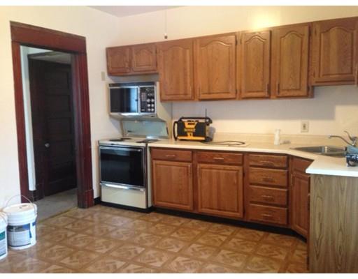 30 Bristol St, Chicopee, MA 01013 photo 7
