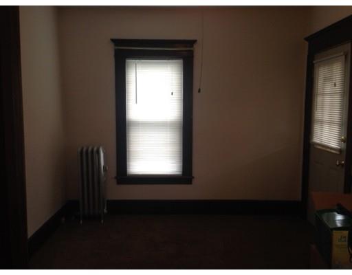 30 Bristol St, Chicopee, MA 01013 photo 8