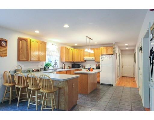 9 Maple St, Mashpee, MA 02649 photo 5